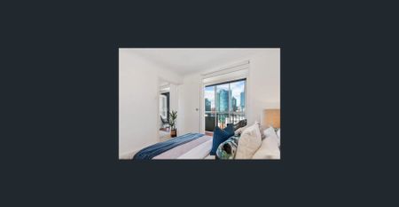 Sweeping city and river views - Photo 2