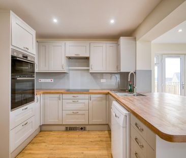 4 bedroom chalet to rent - Photo 2