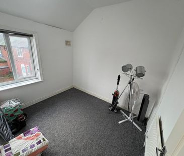 4 bed Terraced - To Let - Photo 2