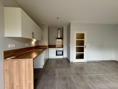 Location Appartement 2 pièces 47m² ANGERS 49100 - Photo 3