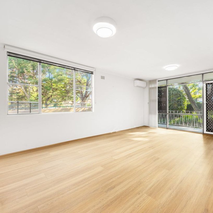 Unbeatable Convenience with Modern Interiors - Photo 1