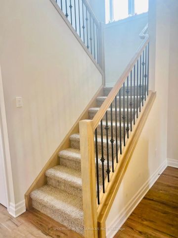 Detached Home For Lease | X8434404 - Photo 5