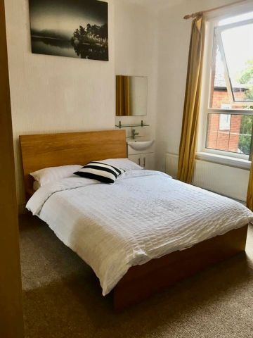 Room in a Shared House, Grosvenor Road, CV1 - Photo 4