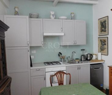 Centre-Monserrato: Spacious semi-furnished 2 beds, livingroom, kitc... - Photo 2