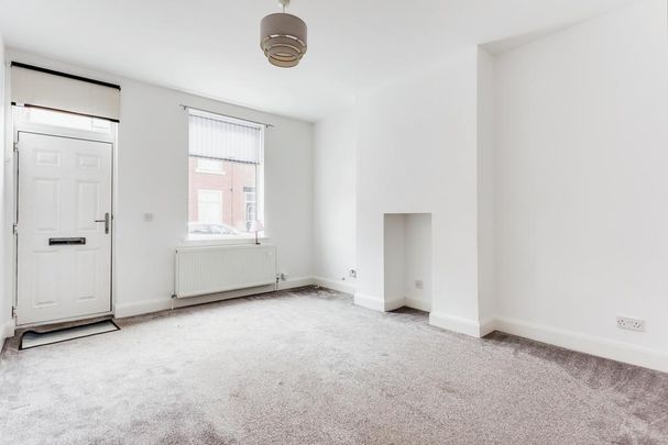 2 bedroom terraced house to rent - Photo 1