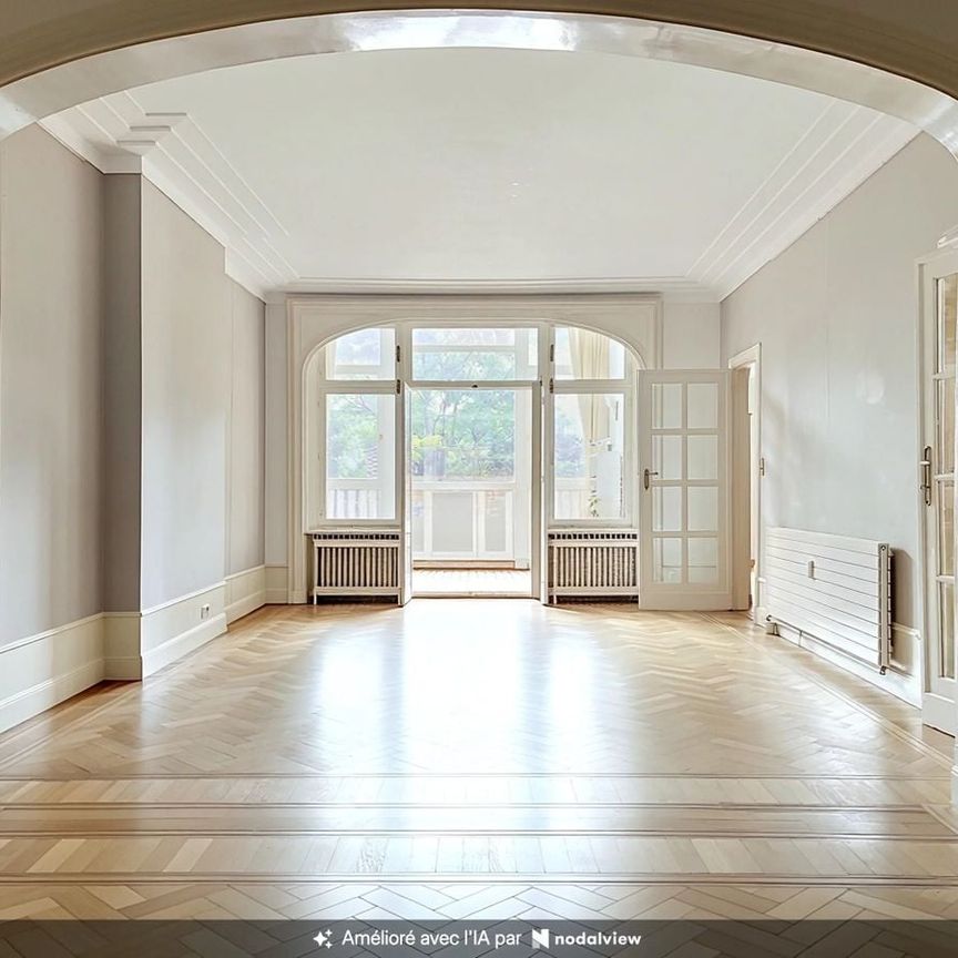 Appartement te huur in Elsene voor € 3.300 met 3 slaapkamers - Photo 1
