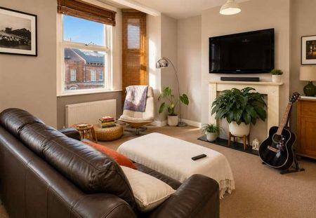 Flat, Stockton Road, Manchester, M21 - Photo 3
