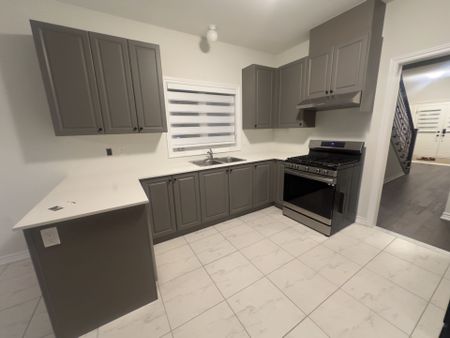 For Lease - 89 Palace Street, Thorold, Ontario - Photo 3