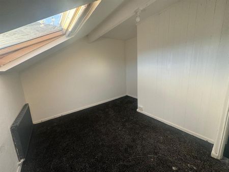 Flat Upstairs, 216 York Road, Leeds - Photo 4