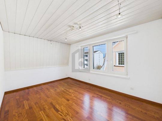 CHARMING, WITH OWN AIR CONDITIONING - Foto 1