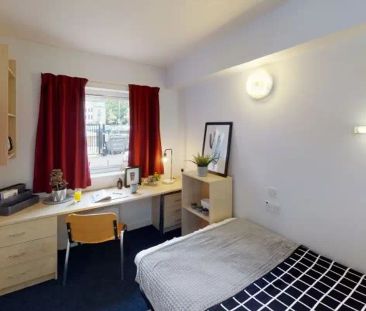 Silver En Suite - Photo 6