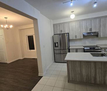 For Lease - 52 Cottonwood Crescent, Welland, Ontario - Photo 5