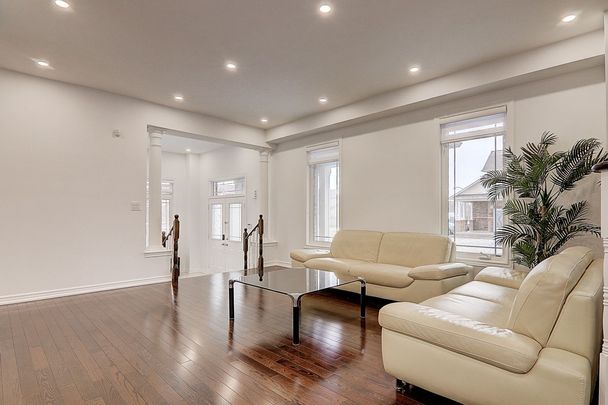 For Lease - 201 Bilbrough Street, Aurora, Ontario - Photo 1