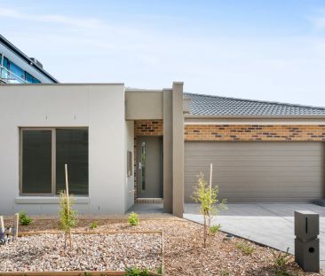 Low-Maintenance Family Home in Prime Location - Photo 3