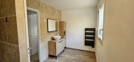 Location Maison 5 pièces 135m² GONFARON 83590 - Photo 5