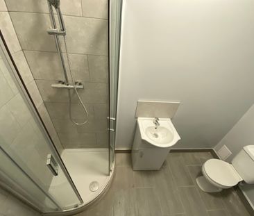 Long Street, City Centre, Wolverhampton - Photo 2