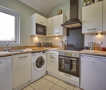91A Groomsport Road, Bangor, BT20 5NG - Photo 5