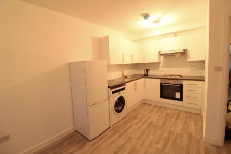 1 bedroom flat to rent - Photo 2