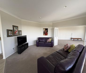 Stunning Lifestyle Property Just Outside ... - Photo 3