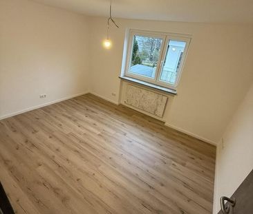 TOP-Sanierte 5-Zimmer Wohnung in Oberkotzau - Foto 1