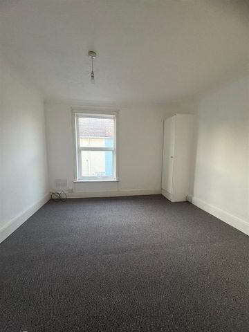 2 Bedroom House to let - Photo 3