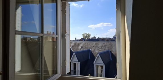 À LOUER – STUDIO – Tours Quartier Cathédrale -Réf. GI-CR-00715 - Photo 2