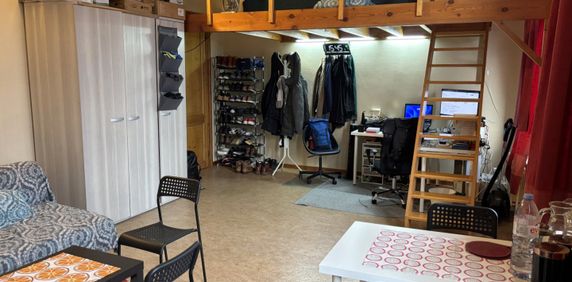 - GENT - Gemeubelde studio met mezzanine - Photo 2