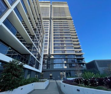 - 1 WEEK FREE RENT - LEVEL 16 - Photo 6