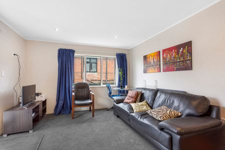 Studio Room Available Now till 31st December 2025 - Photo 2