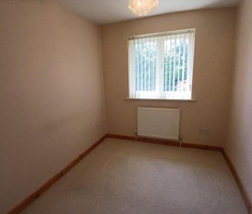 4 bedroom semi-detached house to rent - Photo 5