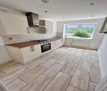 House - Semi-Detached For Rent Bryn Heulog, Treherbert Treorchy - Photo 2