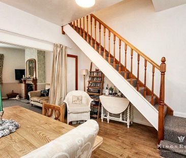 3 bedroom semi-detached house to rent - Photo 2