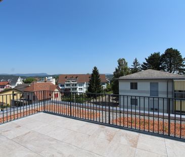 Möbelierte Luxus Attika-Apartment mit zwei grossen Terrassen in Obe... - Photo 2