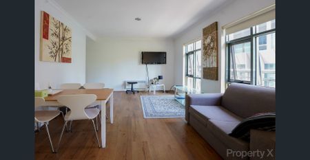 Furnished Fifth-Floor Apartment with Gym, Pool & Sauna Access - Photo 4