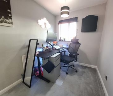 Laidon Square, Hemel Hempstead - Photo 3