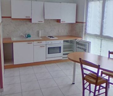 Location appartement 1 pièce 27 m² à Oyonnax (01100) ALENTOURS OYONNAX - Photo 2