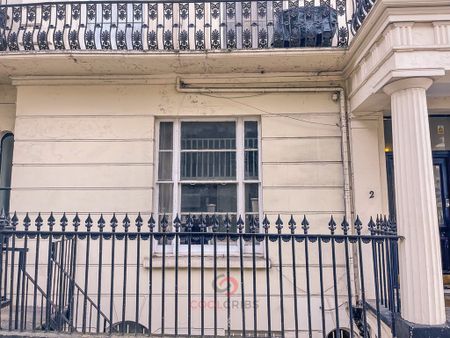 Studio Flat, Westbourne Crescent, W2 - Photo 5