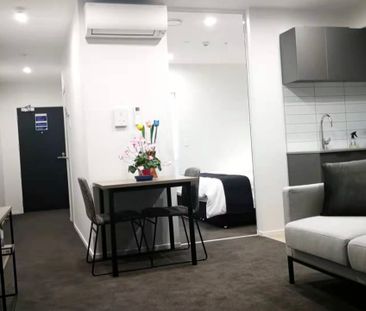 Recently Built 1 Bedroom Apartment With 1 Carpark in Epsom - Photo 1