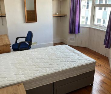 4 bedroom terraced house to rent - Photo 2