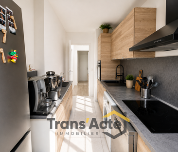 Location Appartement 3 pièces 69m² LILLE 59000 - Photo 5
