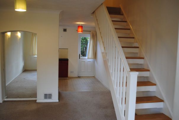 2 bedroom House - Hanover Walk, Hatfield - Photo 1