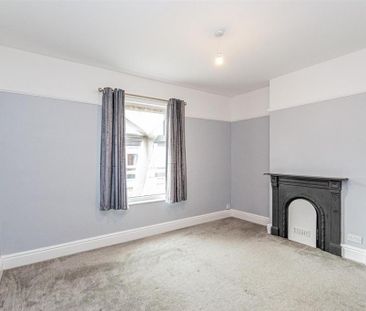 2 bedroom semi-detached house to rent - Photo 4