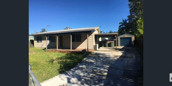 Charming Family Home in Prime Location – Spacious, Convenient, and Ready to Enjoy! - Photo 3