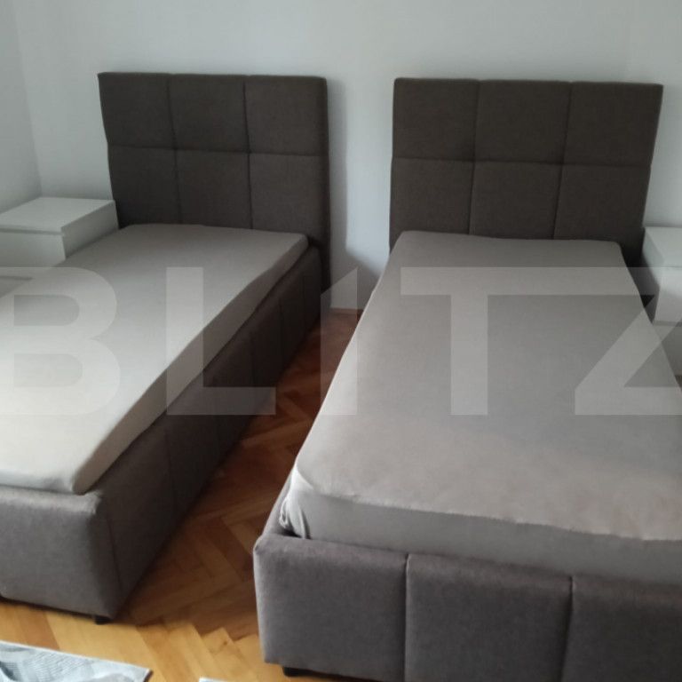 Casa de inchiriat, 7 camere, 350 mp, zona Racadau - Fotografie 1