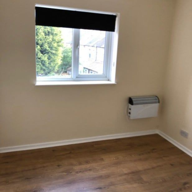 1 Bed Flat, May Court, NG5 - Photo 1