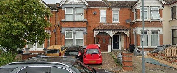 5 Bed Terraced House, Stanhope Gardens, IG1 - Photo 1