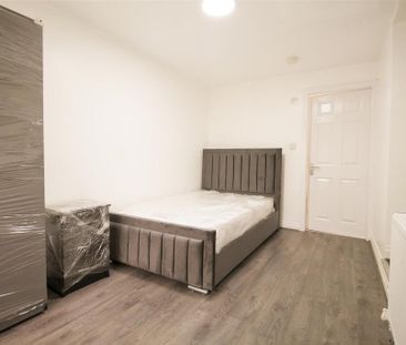 1 bedroom in a house share to rent - Photo 6