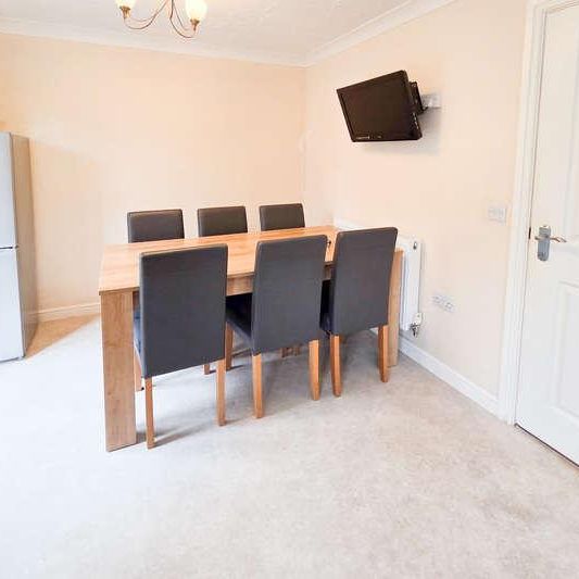 Duchess Close, Bridgwater, TA6 - Photo 1