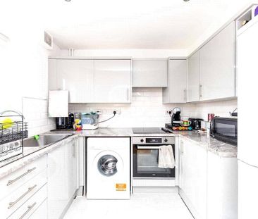3 bedroom end of terrace house to rent - Photo 5