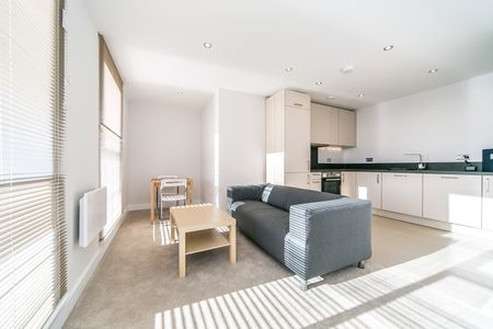 1 bedroom apartment to rent - Photo 2